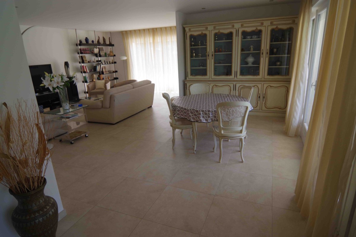 Salon2 1