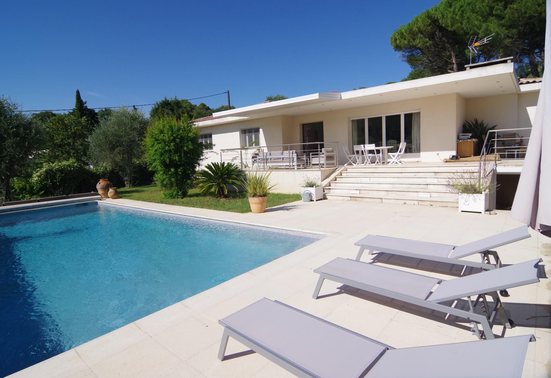 holidays rental in valbonne