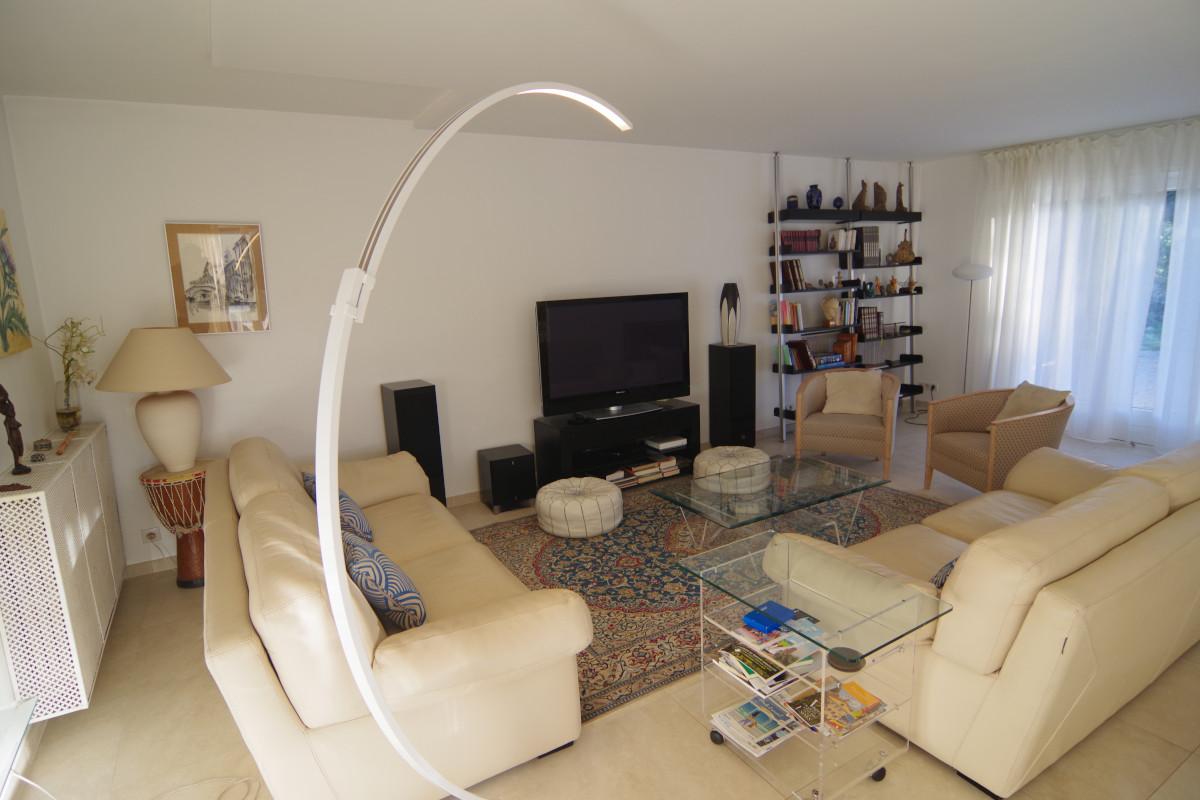 living room villa valbonne